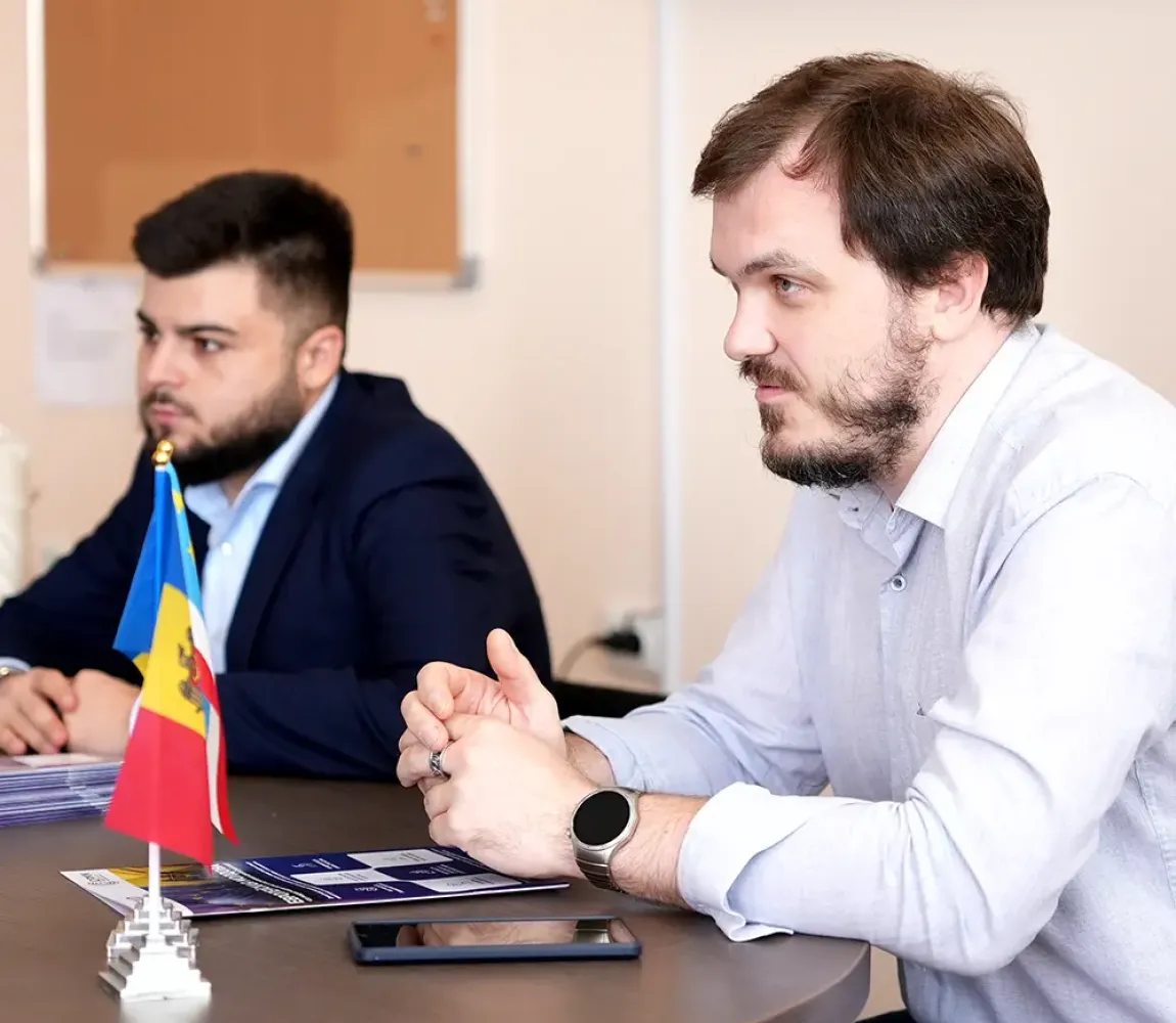 Свяжитесь с нами
